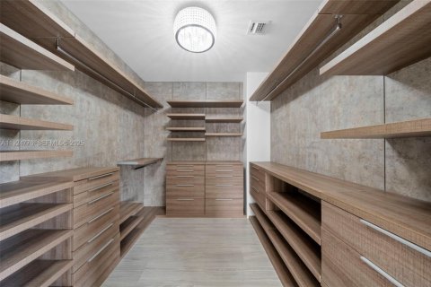 Villa ou maison à louer à Hollywood, Floride: 4 chambres, 225.1 m2 № 1983020 - photo 26