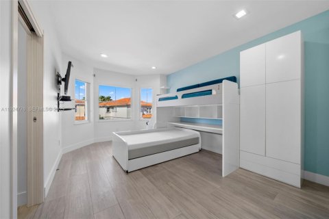 Villa ou maison à louer à Hollywood, Floride: 4 chambres, 225.1 m2 № 1983020 - photo 19