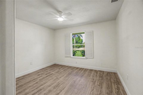 House in Bradenton, Florida 3 bedrooms, 147.53 sq.m. № 2211051 - photo 22
