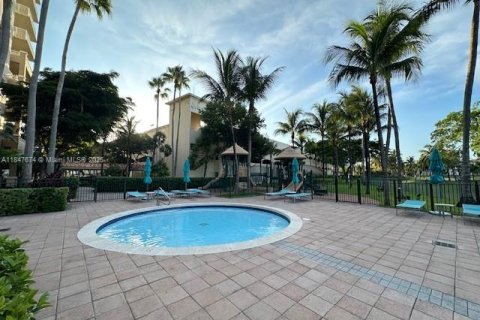 Condominio en alquiler en Aventura, Florida, 2 dormitorios, 109.16 m2 № 1980519 - foto 9