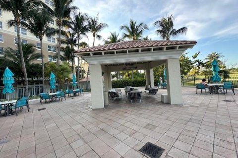 Condominio en alquiler en Aventura, Florida, 2 dormitorios, 109.16 m2 № 1980519 - foto 8