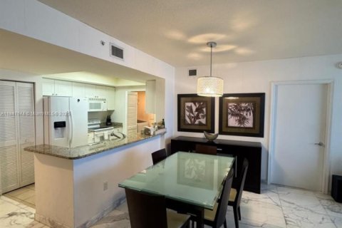 Condominio en alquiler en Aventura, Florida, 2 dormitorios, 109.16 m2 № 1980519 - foto 30