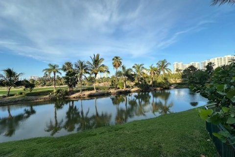 Condominio en alquiler en Aventura, Florida, 2 dormitorios, 109.16 m2 № 1980519 - foto 4