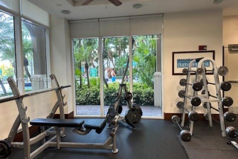 Condominio en alquiler en Aventura, Florida, 2 dormitorios, 109.16 m2 № 1980519 - foto 13