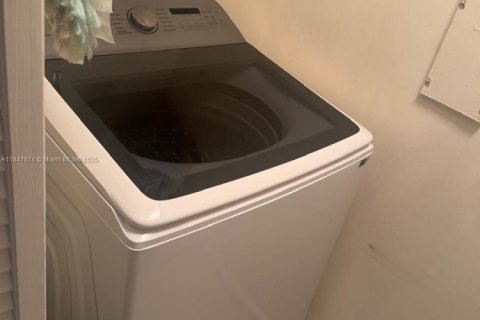 Condominio en alquiler en Aventura, Florida, 2 dormitorios, 109.16 m2 № 1980519 - foto 29