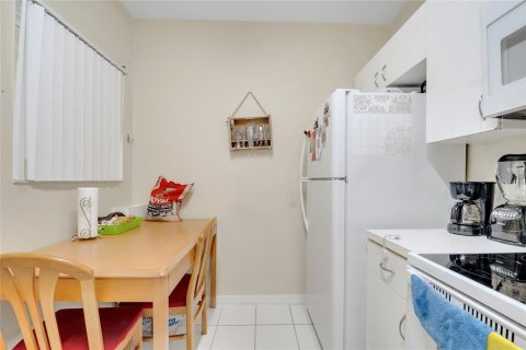 Купить кондоминиум в Орландо, Флорида 3 комнаты, 111.48м2, № 1903703 - фото 7
