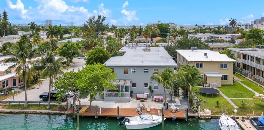 Propiedad comercial en Miami Beach, Florida 857.86 m2 № 1886606