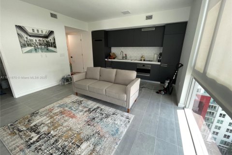 Condo in Miami, Florida, 2 bedrooms  № 1951835 - photo 5