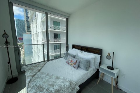 Condo in Miami, Florida, 2 bedrooms  № 1951835 - photo 8