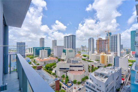 Condo in Miami, Florida, 2 bedrooms  № 1951835 - photo 6