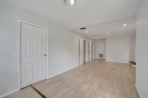 Villa ou maison à vendre à DeLand, Floride: 4 chambres, 108.88 m2 № 1843484 - photo 6