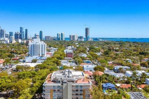 Copropriété à vendre à Miami, Floride: 2 chambres, 95.69 m2 № 1760778 - photo 1