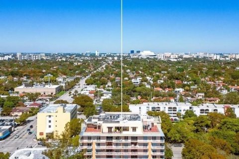 Copropriété à vendre à Miami, Floride: 2 chambres, 95.69 m2 № 1760778 - photo 2