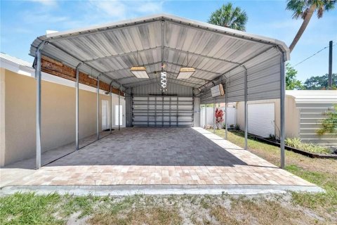 House in Riverview, Florida 3 bedrooms, 278.8 sq.m. № 2202928 - photo 30