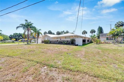 House in Riverview, Florida 3 bedrooms, 278.8 sq.m. № 2202928 - photo 19