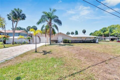 House in Riverview, Florida 3 bedrooms, 278.8 sq.m. № 2202928 - photo 16