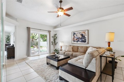 House in Largo, Florida 4 bedrooms, 214.05 sq.m. № 1759265 - photo 2