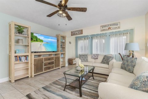 Condominio en venta en Englewood, Florida, 2 dormitorios, 84.73 m2 № 966575 - foto 12