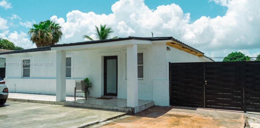 Casa en Hialeah, Florida 3 dormitorios, 109.25 m2 № 1799102