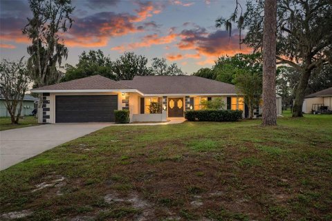 House in Spring Hill, Florida 3 bedrooms, 170.29 sq.m. № 2412571