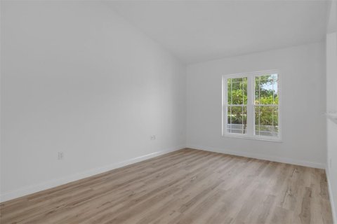 House in Spring Hill, Florida 3 bedrooms, 170.29 sq.m. № 2412571 - photo 18
