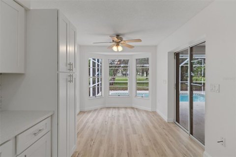 House in Spring Hill, Florida 3 bedrooms, 170.29 sq.m. № 2412571 - photo 8