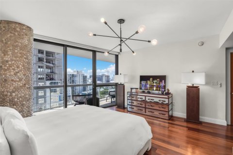 Condo in Miami Beach, Florida, 2 bedrooms № 2435708 - photo 28