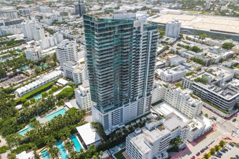 Condo in Miami Beach, Florida, 2 bedrooms № 2435708 - photo 11