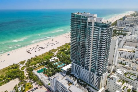 Condo in Miami Beach, Florida, 2 bedrooms № 2435708 - photo 12