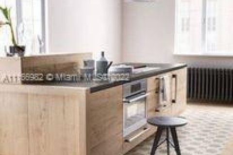 Купить коммерческую недвижимость в Майами, Флорида № 1985157 - фото 7