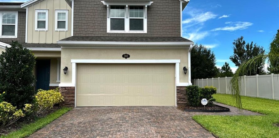 Touwnhouse à Lutz, Floride 4 chambres, 194.91 m2 № 2429418