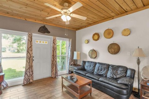 House in Bartow, Florida 3 bedrooms, 135.54 sq.m. № 1832771 - photo 5