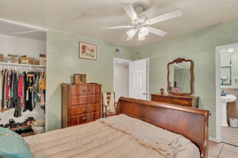 House in Bartow, Florida 3 bedrooms, 135.54 sq.m. № 1832771 - photo 15