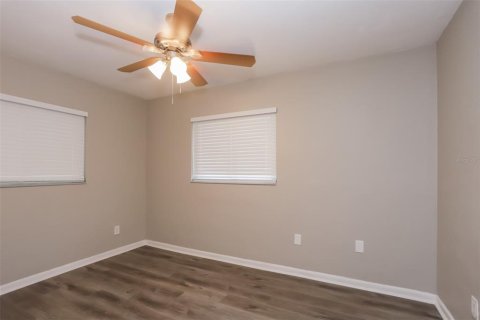 Villa ou maison à louer à Saint Petersburg, Floride: 3 chambres, 114.73 m2 № 1813387 - photo 10