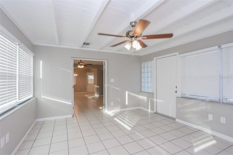Villa ou maison à louer à Saint Petersburg, Floride: 3 chambres, 114.73 m2 № 1813387 - photo 2