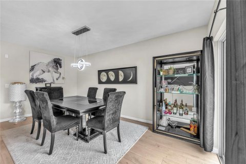 Villa ou maison à vendre à Ruskin, Floride: 6 chambres, 312.34 m2 № 2287833 - photo 18