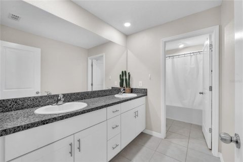 Villa ou maison à vendre à Ruskin, Floride: 6 chambres, 312.34 m2 № 2287833 - photo 28