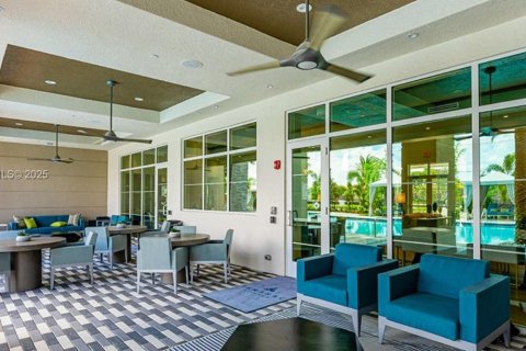 Apartamento en alquiler en Tamarac, Florida, 2 dormitorios № 1993021 - foto 27