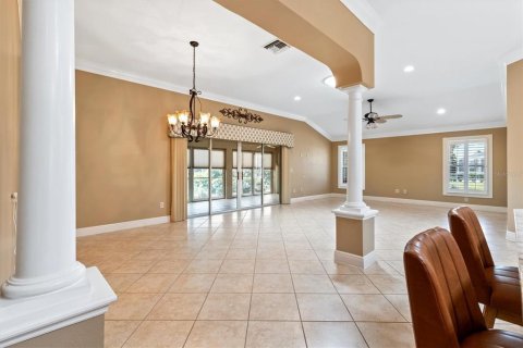 House in The Villages, Florida 3 bedrooms, 187.2 sq.m. № 1885914 - photo 16