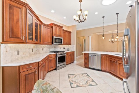 House in The Villages, Florida 3 bedrooms, 187.2 sq.m. № 1885914 - photo 10