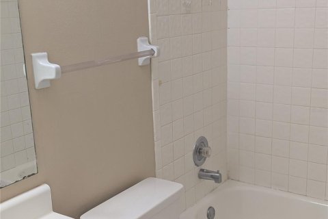 Appartement à louer à Brooksville, Floride: 2 chambres, 82.13 m2 № 2424096 - photo 6