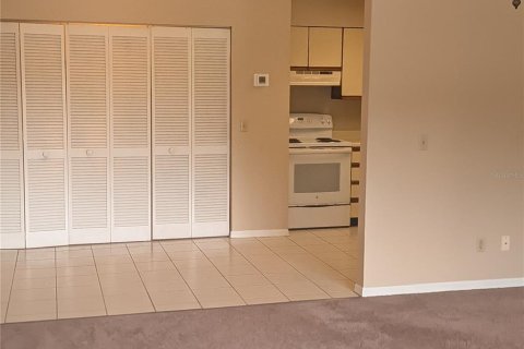 Appartement à louer à Brooksville, Floride: 2 chambres, 82.13 m2 № 2424096 - photo 2