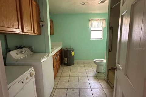 House in Astor, Florida 4 bedrooms, 121.89 sq.m. № 1593372 - photo 25