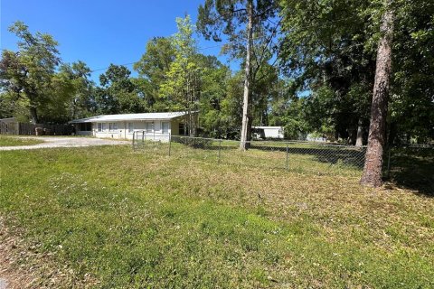 House in Astor, Florida 4 bedrooms, 121.89 sq.m. № 1593372 - photo 6