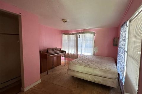 House in Astor, Florida 4 bedrooms, 121.89 sq.m. № 1593372 - photo 24