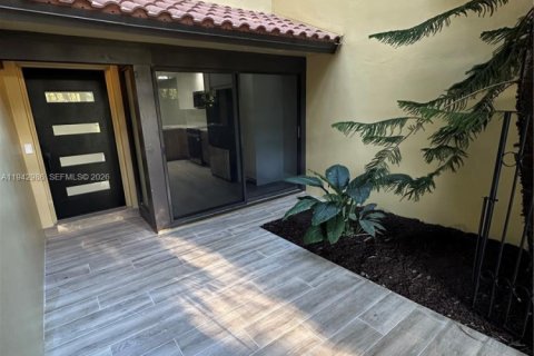 Touwnhouse à vendre à Doral, Floride: 4 chambres, 159.05 m2 № 1999376 - photo 30