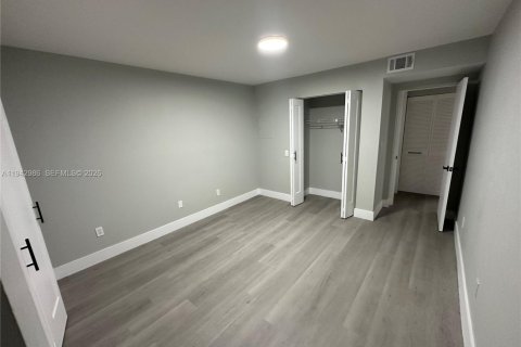 Touwnhouse à vendre à Doral, Floride: 4 chambres, 159.05 m2 № 1999376 - photo 18