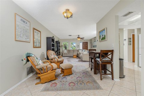 House in Englewood, Florida 2 bedrooms, 136.57 sq.m. № 1852881 - photo 9