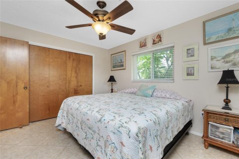 House in Englewood, Florida 2 bedrooms, 136.57 sq.m. № 1852881 - photo 19
