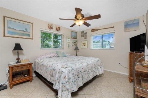 House in Englewood, Florida 2 bedrooms, 136.57 sq.m. № 1852881 - photo 18